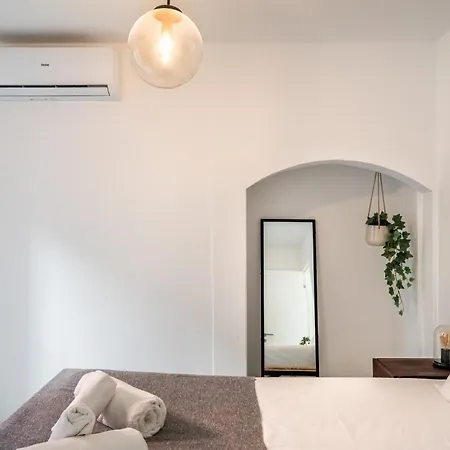 Lovely 2 Bedroom In The Heart Of Lisbon