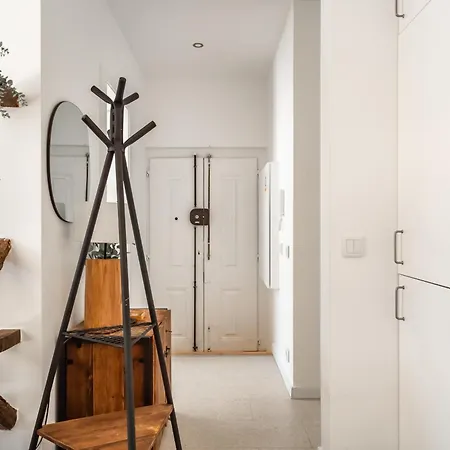 Lovely 2 Bedroom In The Heart Of Apartamento Lisboa