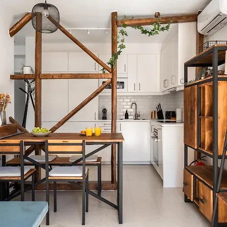 Apartamento Lovely 2 Bedroom In The Heart Of *