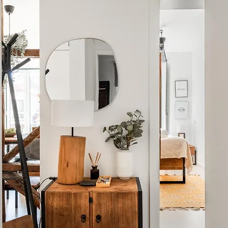 Lovely 2 Bedroom In The Heart Of *